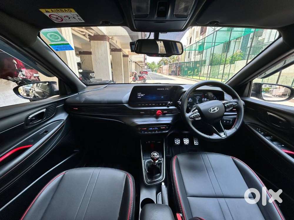 I20 Nline N8  Thunder Blue Dual Tone Manual  Tastefully Maintained