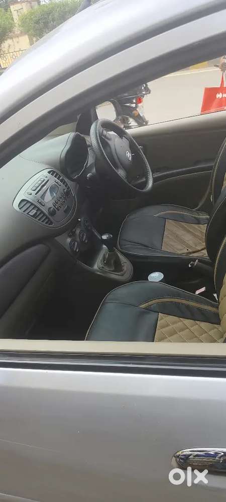 Hyundai I10 Sportz Petrol 2012