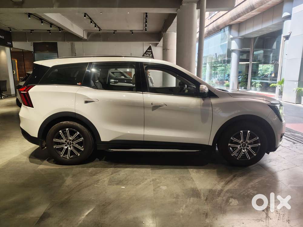 Mahindra Xuv700 2.0 Ax 7 Petrol At Luxury Pack Str, 2023, Petrol