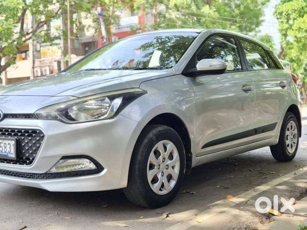 Hyundai I20 Sportz Plus, 2016, Petrol