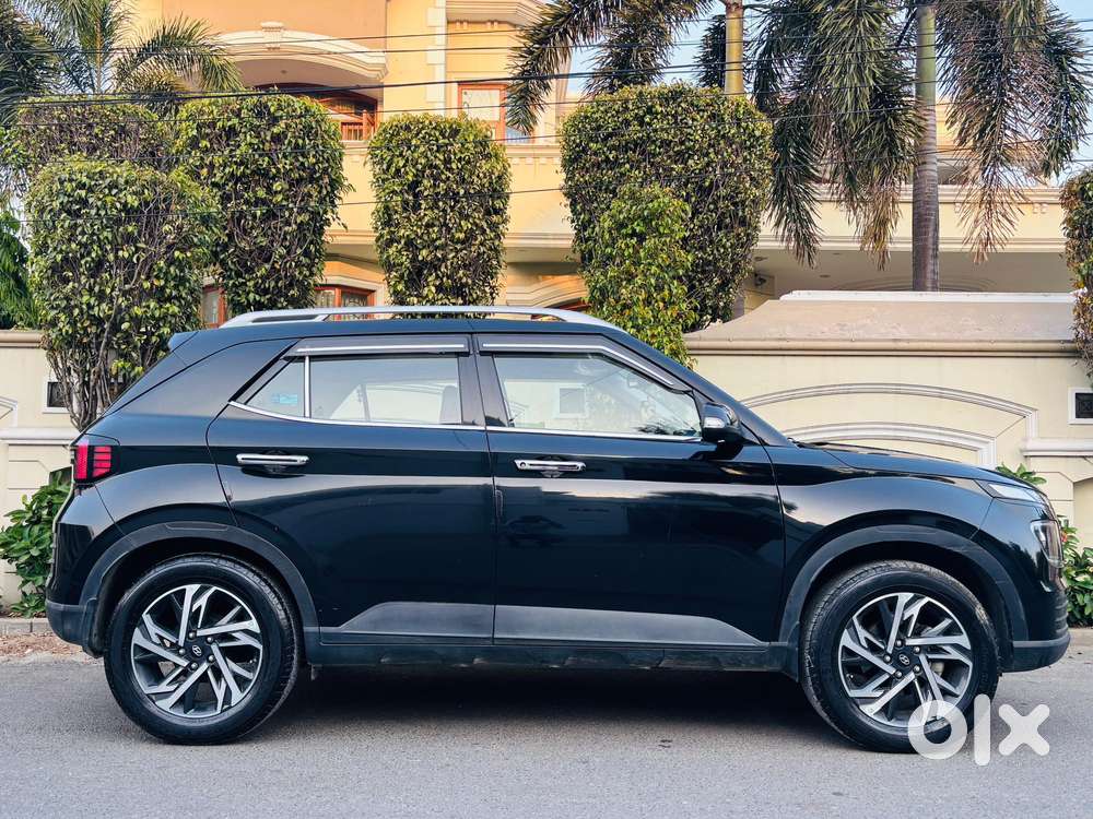 Hyundai Venue Sx Mt, 2023, Petrol