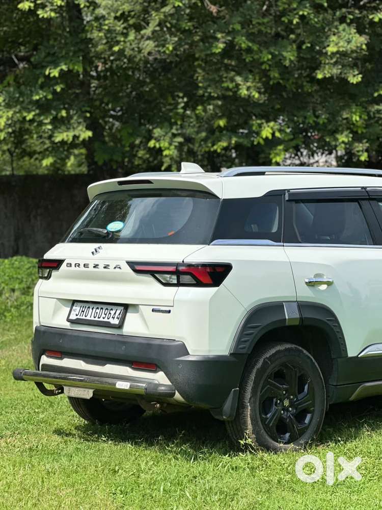 Maruti Suzuki Brezza 1.5 Zxi At Smart Hybrid Dual Tone, 2025, Petrol