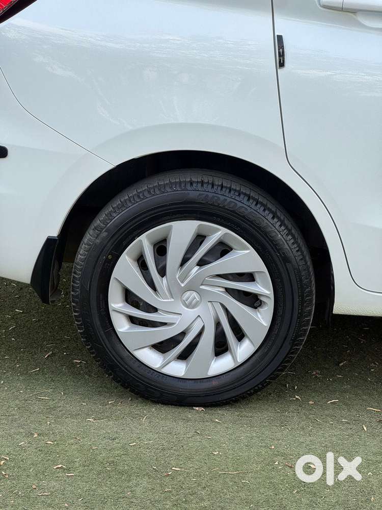 Maruti Suzuki Ertiga Vxi Shvs At, 2024, Petrol