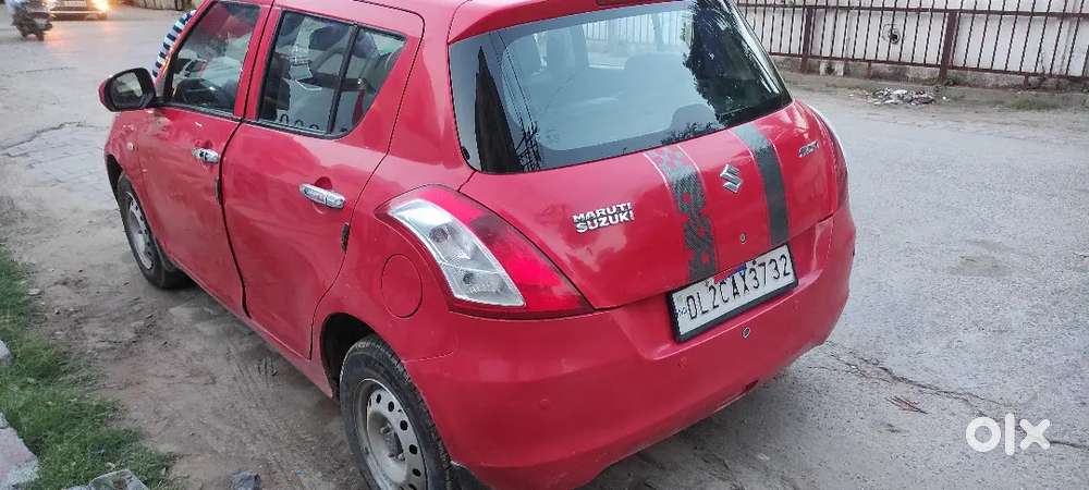 Maruti Suzuki Swift 2017 Cng & Hybrids 135000 Km Driven
