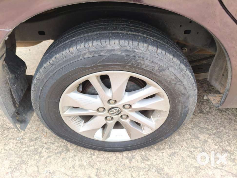 Toyota Innova Crysta 2.4 G Mt 8s, 2016