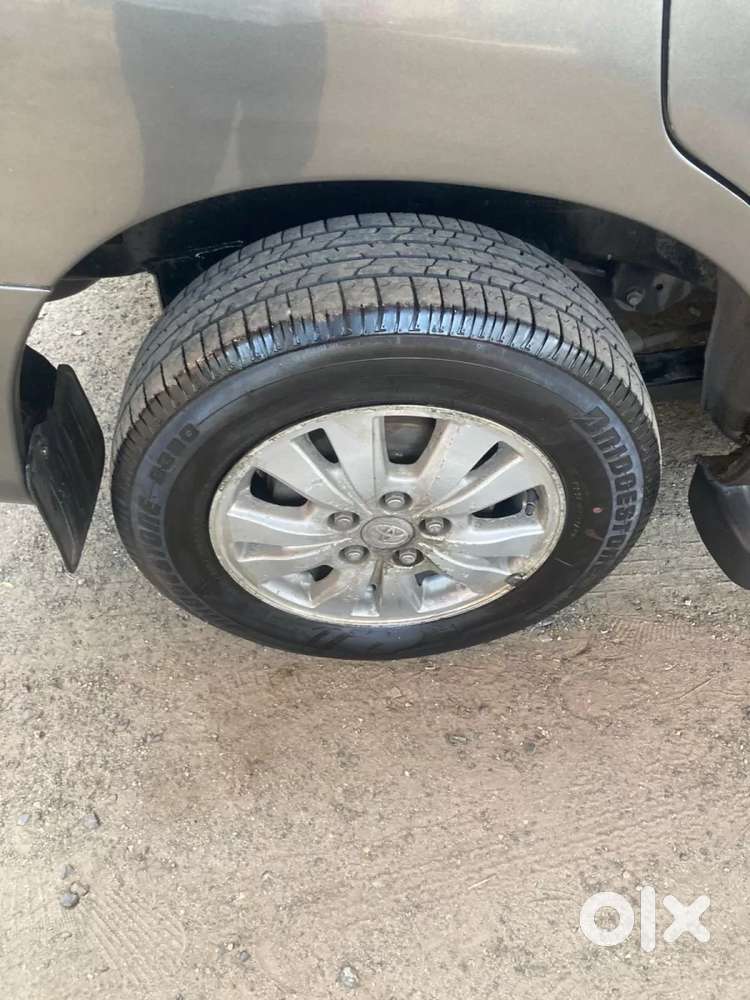 Toyota Innova 2.5 E 8 Str, 2010, Diesel