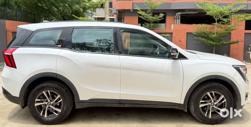 Mahindra Xuv700 2.2 Ax 5 Diesel Mt 7 Str, 2023, Diesel