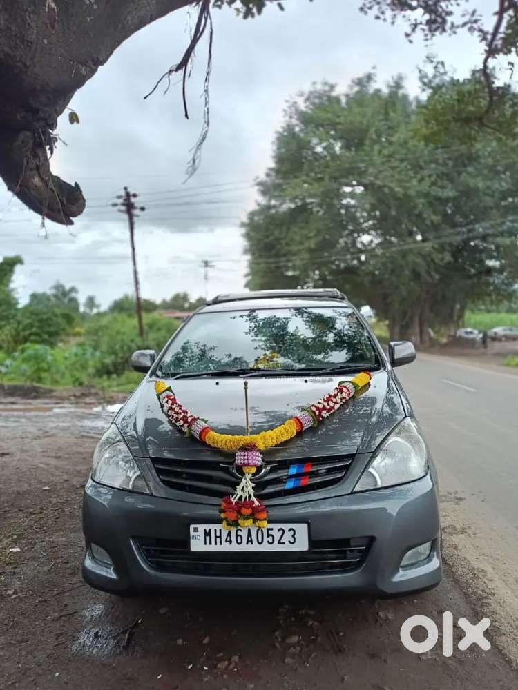 Toyota Innova Diesel 2010 With Manual Transmission