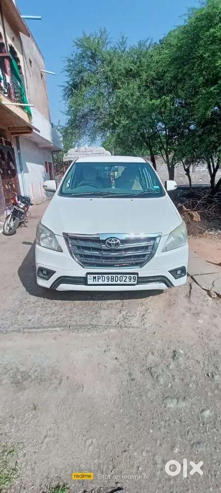 Toyota Innova 2013 November Almost (2014)