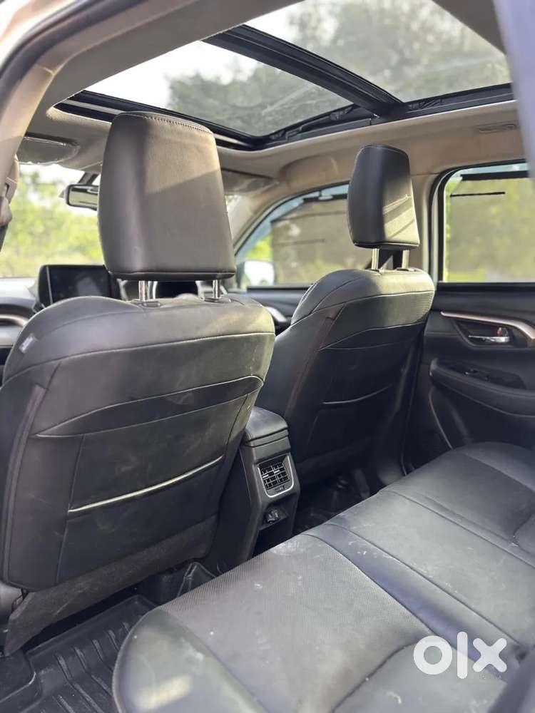 Maruti Suzuki Grand Vitara 1.5 Alpha Smart Hybrid At, 2023, Petrol