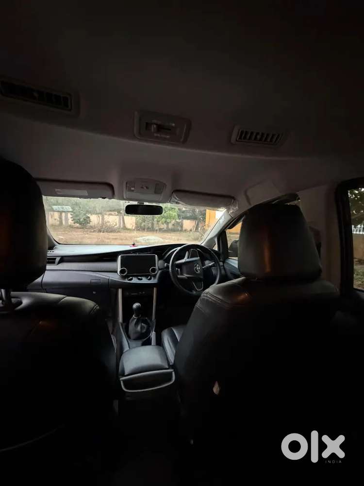 Toyota Innova Crysta 2017 Diesel 111000 Km Driven.