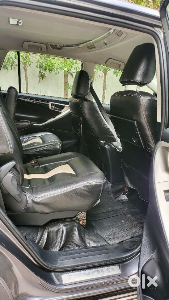 Toyota Innova Crysta