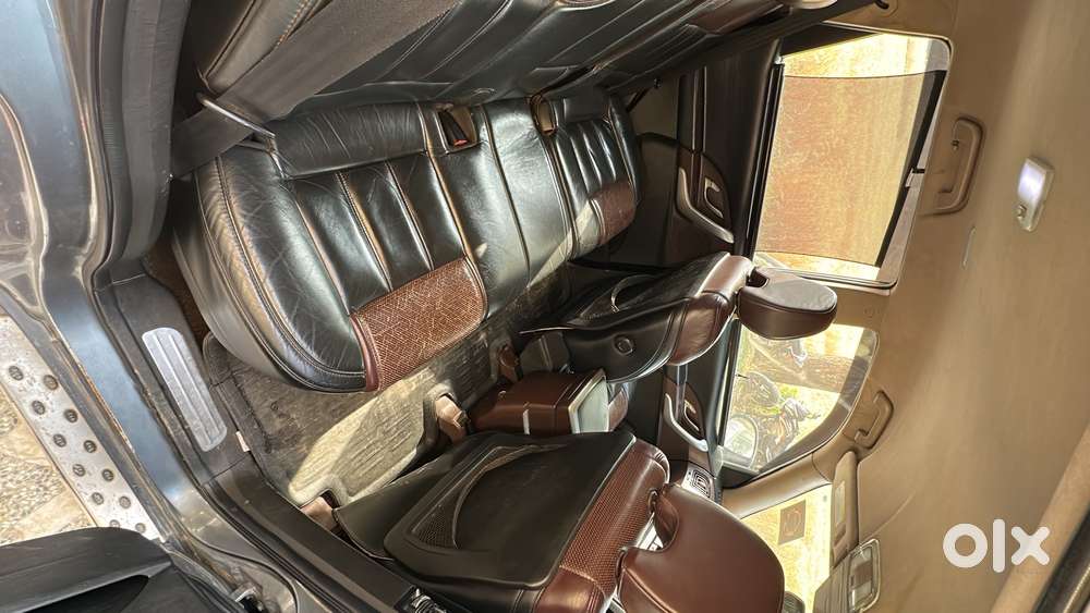 Selling My Xuv 500 W8 Top Model