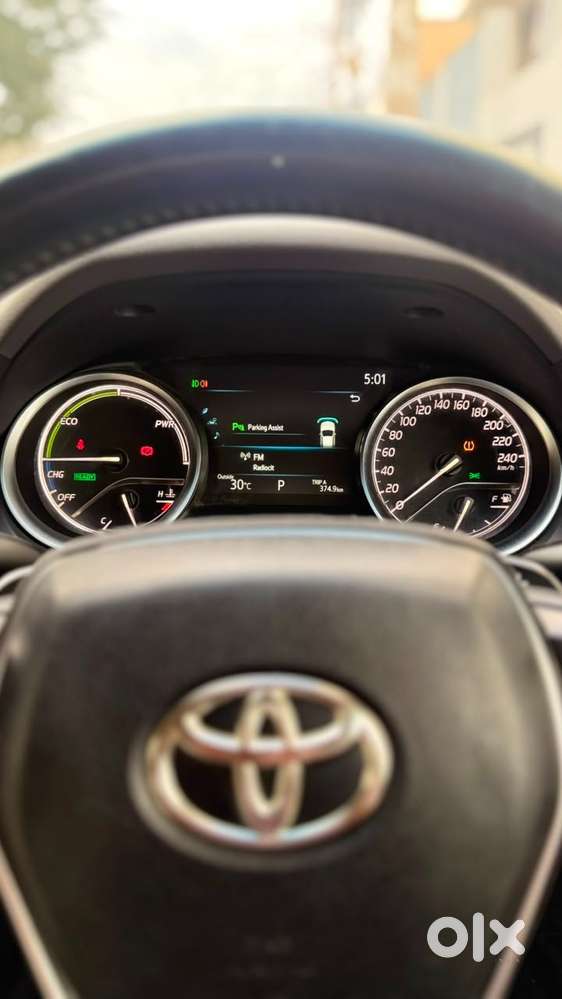 Toyota Camry Hybrid, 2022, Petrol
