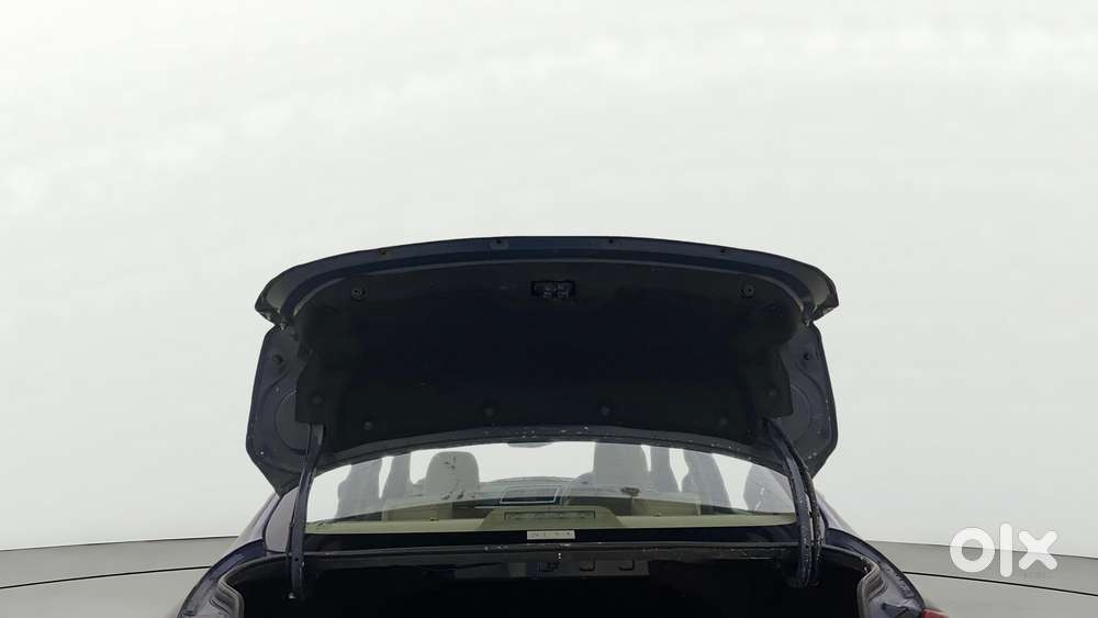 Maruti Suzuki Ciaz 1.5 Alpha Shvs Petrol, 2019, Petrol