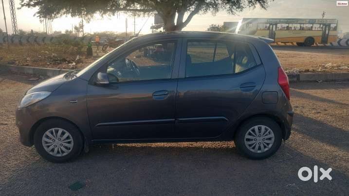 Hyundai I10 Sportz At, 2013, Petrol