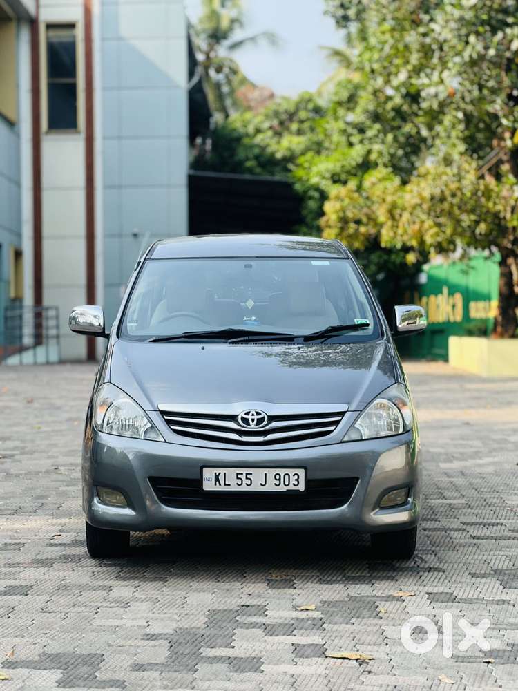 Toyota Innova 2.5 V 7 Str, 2011, Diesel