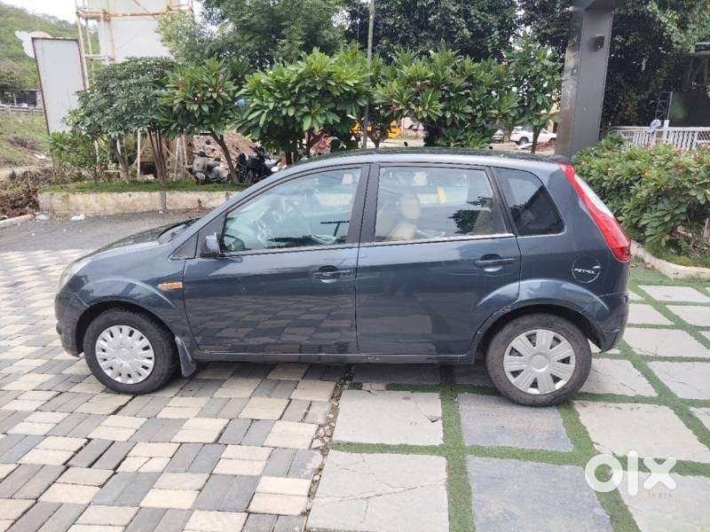Ford Figo, 2012, Petrol