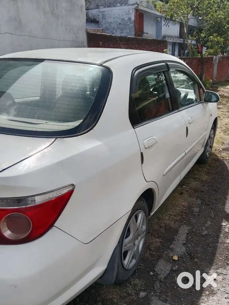 Very Good Condition. White Colour All Ok