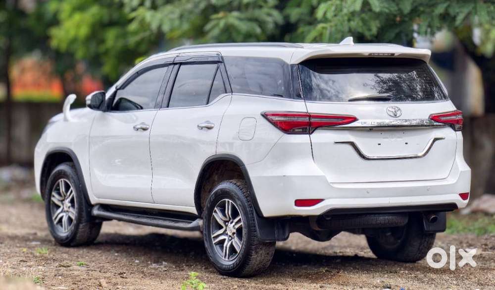 Toyota Fortuner 4x2 Manual, 2017, Diesel