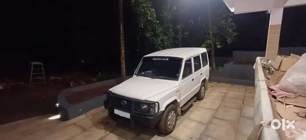 Tata Sumo Tourin 2000 Diesel Manual.  Single Owner.  Well Kept..