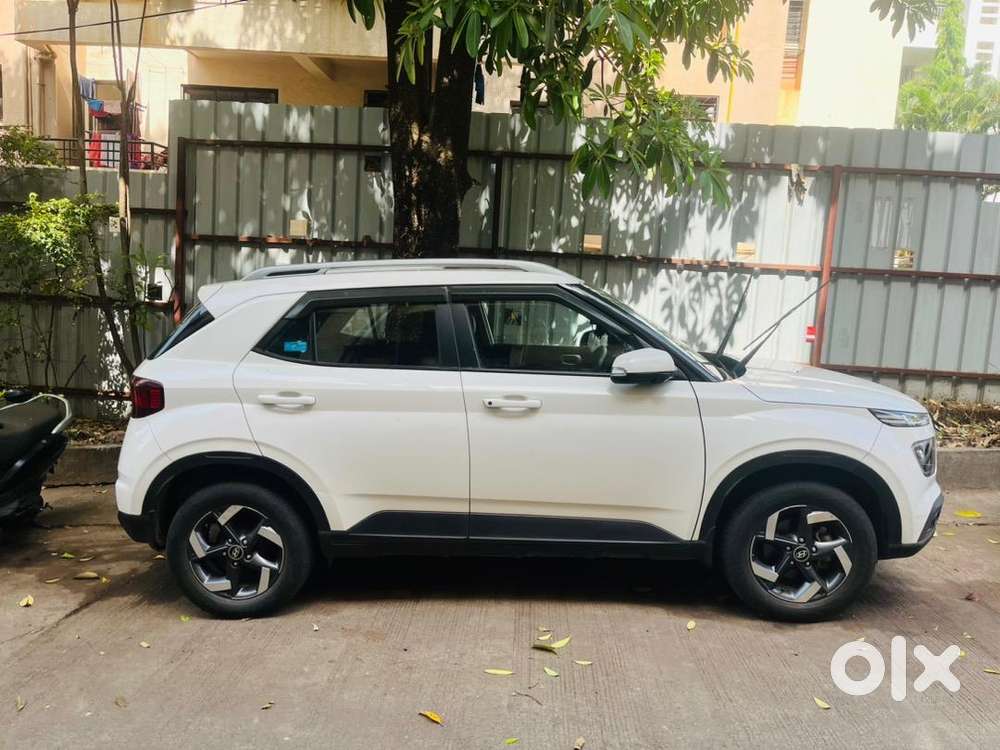 Hyundai Venue 2021 Petrol Well Maintained