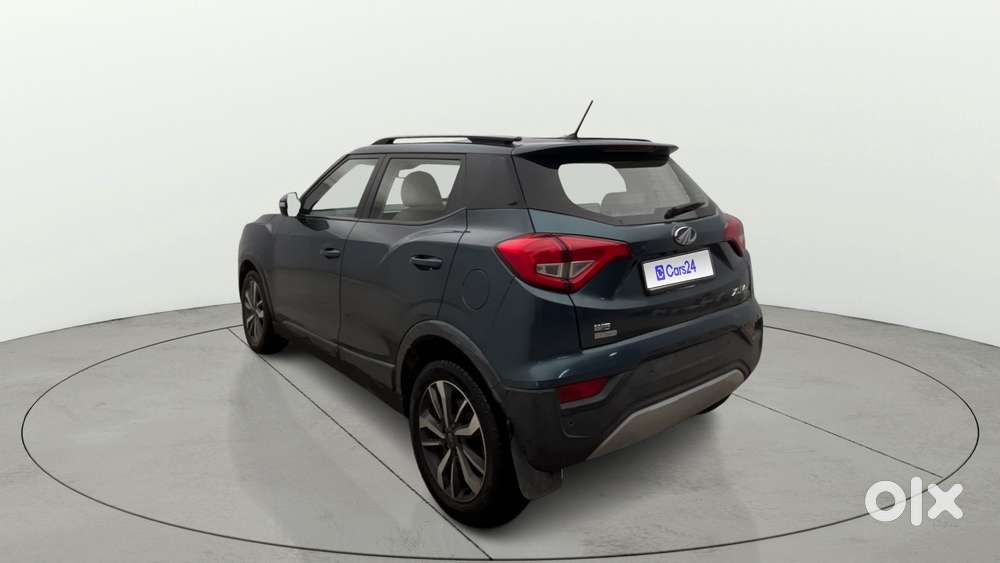 Mahindra Xuv300 1.2 W8 (o) Amt Petrol, 2021, Petrol