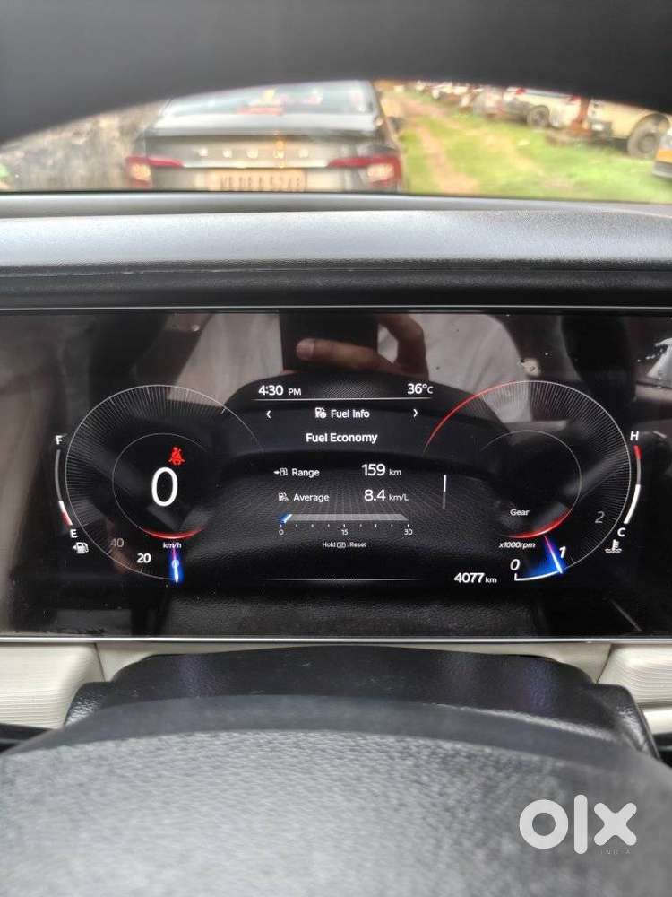 Mahindra Xuv700 2.0 Ax 5 Petrol Mt 7 Str, 2025, Petrol