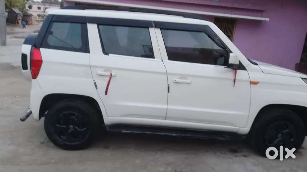 Mahindra Tuv 300 2017 Diesel 65000 Km Driven