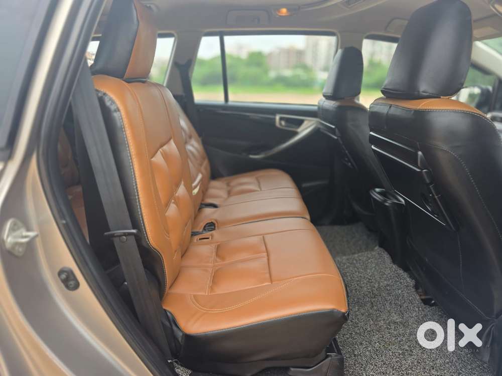 Toyota Innova Crysta 2.4 V 8 Str, 2016, Diesel