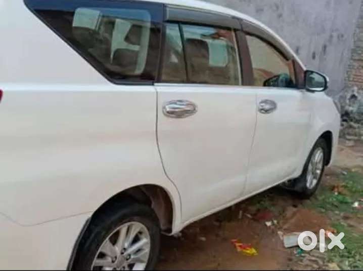 Toyota Innova Crysta 2.4 V 7 Str, 2017, Diesel