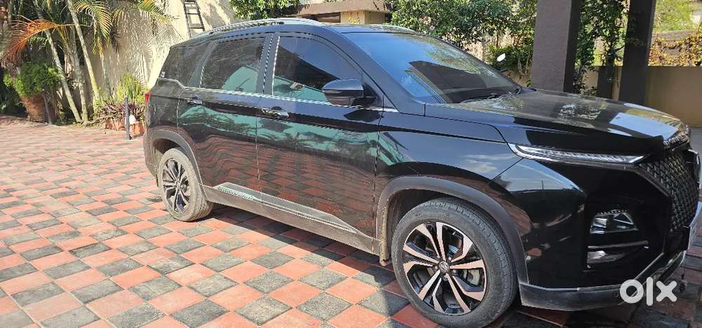 Mg Hector Plus 2024 Sharp Pro