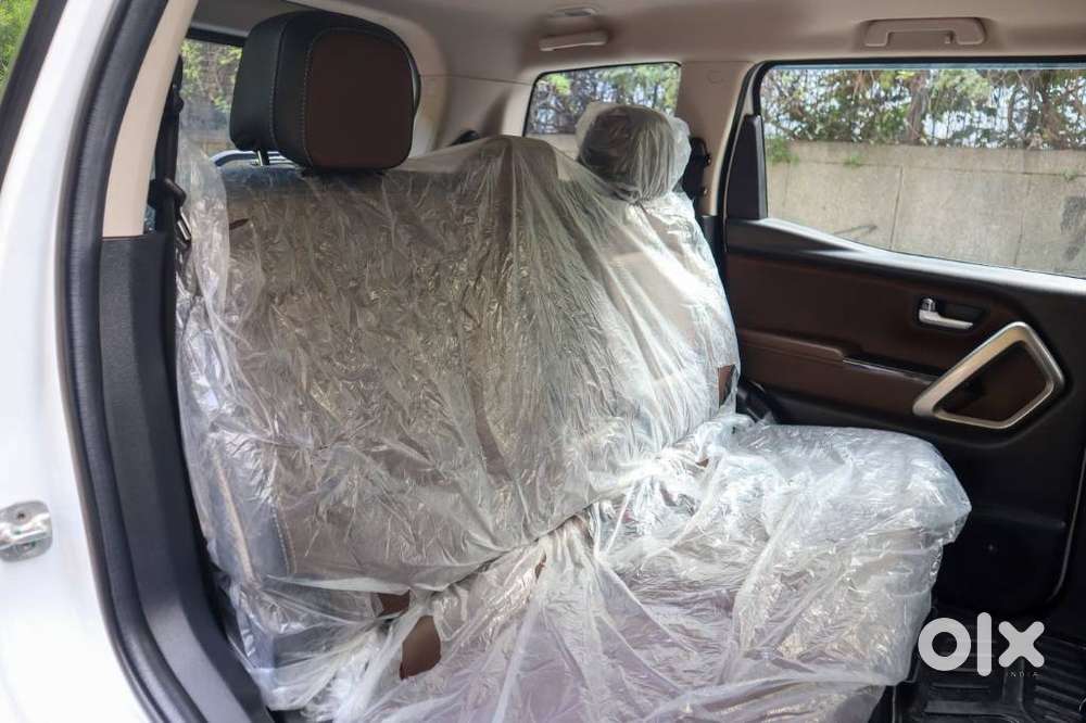 Mahindra Scorpio N Z8s G At 2wd, 2025, Petrol