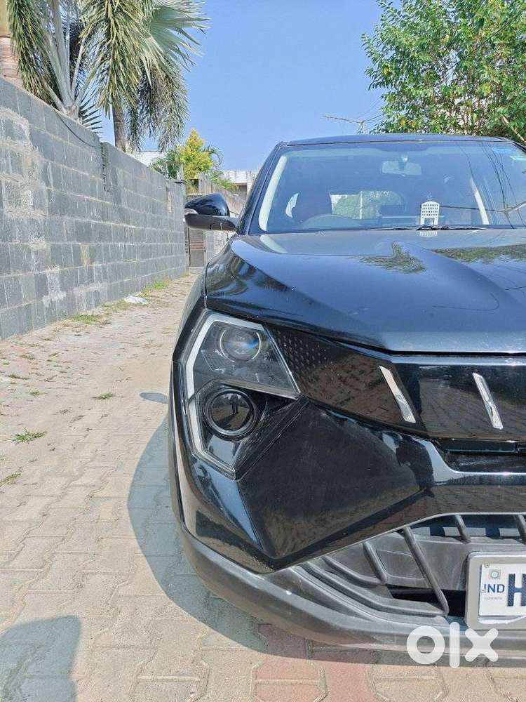 Mahindra Xuv 3xo Ax5l 1.2 Petrol At, 2025, Petrol