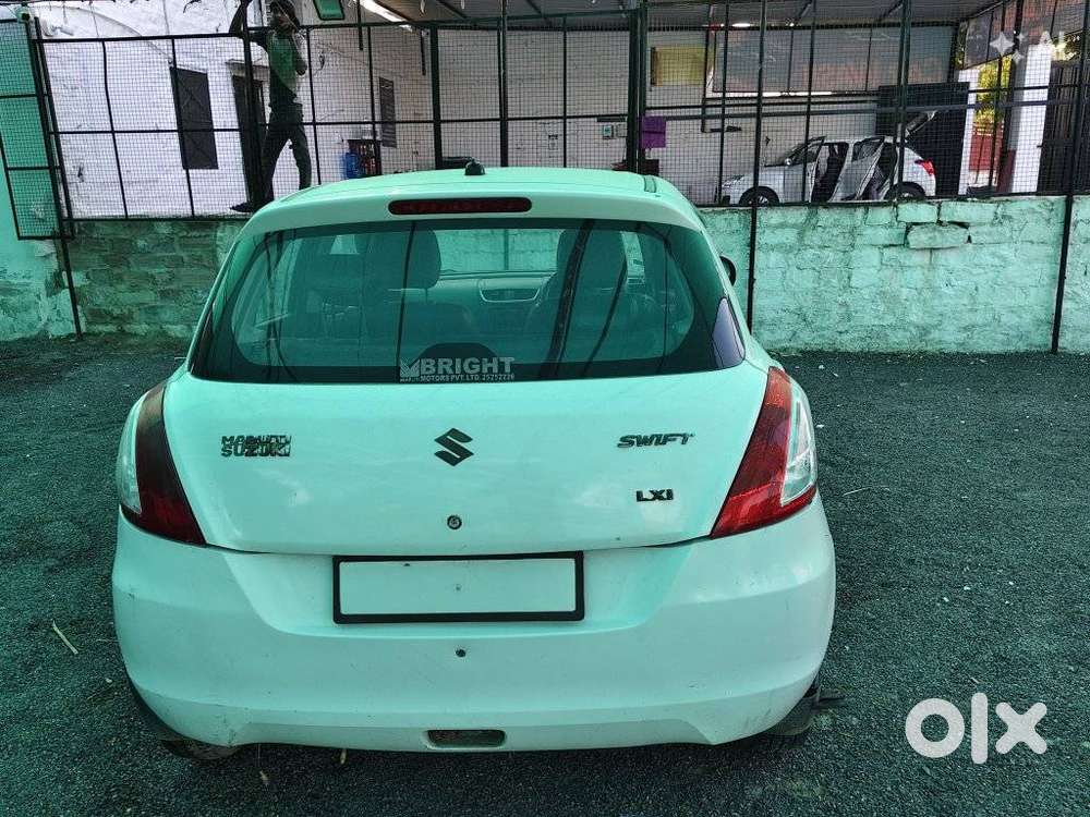 Maruti Suzuki Swift Vxi + Manual, 2014, Petrol