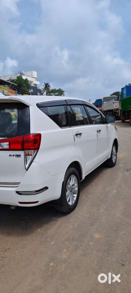 Toyota Innova Crysta 2.4 V 8 Str, 2018, Diesel