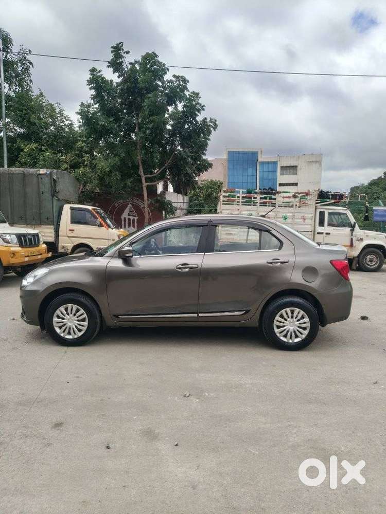 Maruti Suzuki Swift Dzire 1.3 Vxi, 2021, Petrol