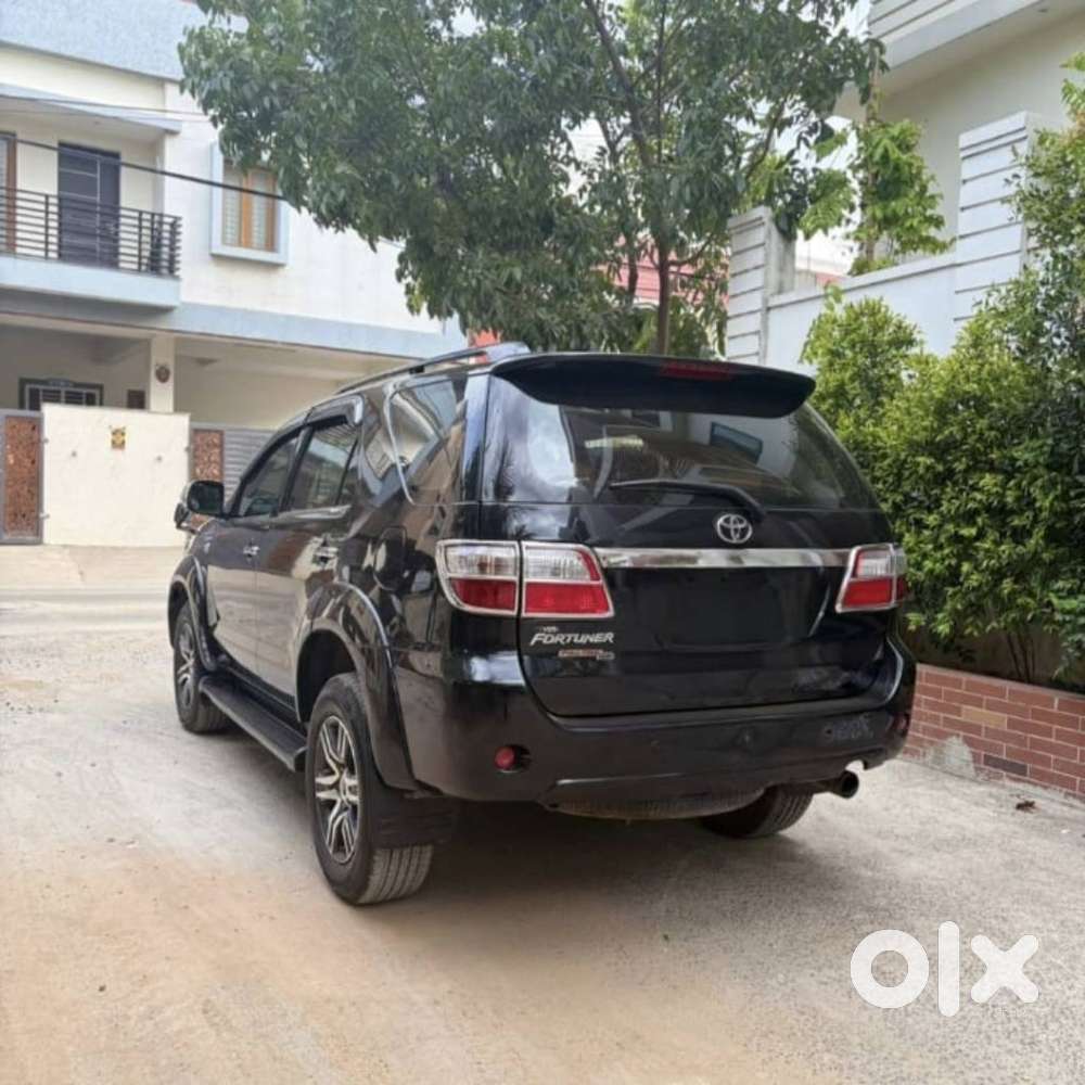 Toyota Fortuner 3.0 4x4 Manual, 2011, Diesel