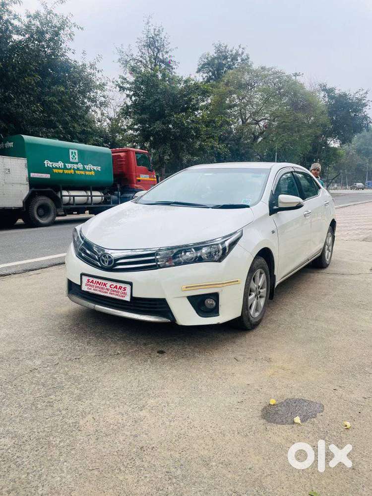 Toyota Corolla Altis 2013-2017 G At, 2014, Petrol
