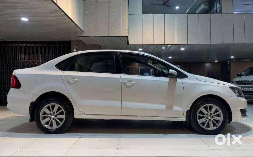 Skoda Rapid Tdi 2018 With All New Tyre All Super Condition