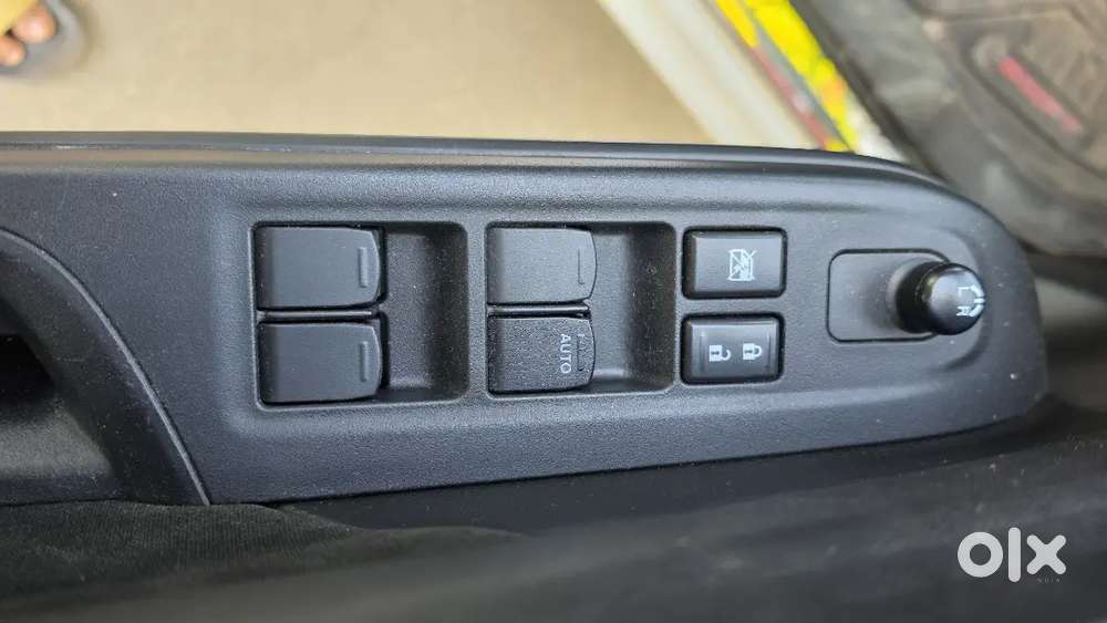 6 Airbags , Single Owner..