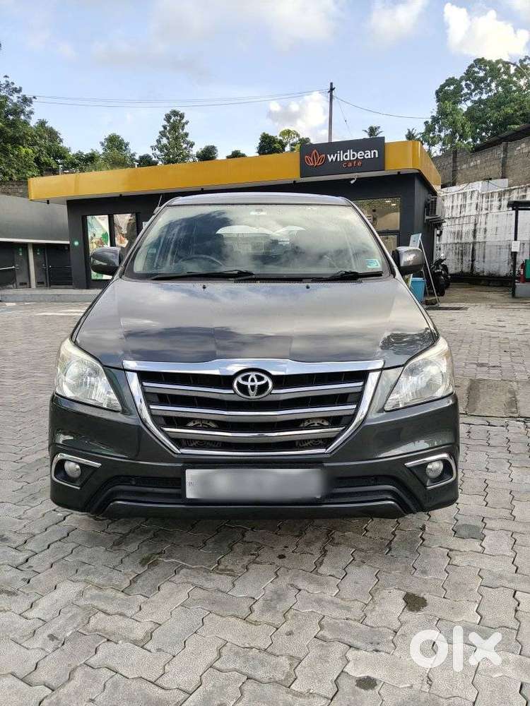 Toyota Innova 2.5 G (diesel) 8 Seater, 2015, Diesel