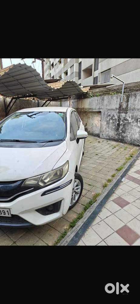 Honda Jazz 2015 Petrol 90000 Km Driven