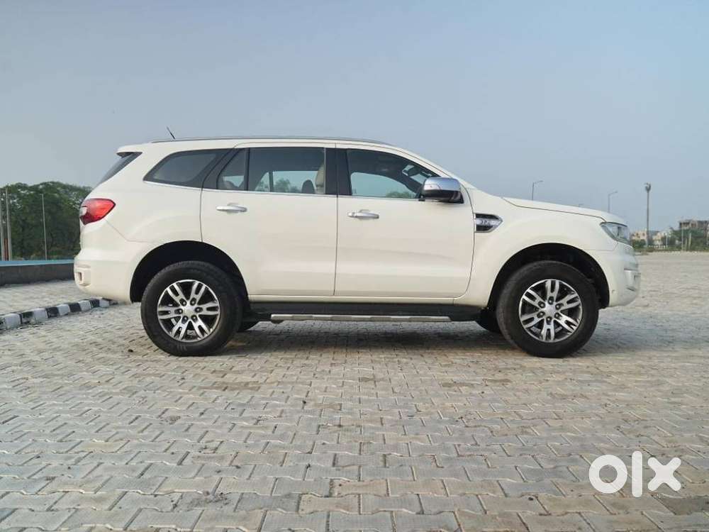 Ford Endeavour 3.2 Titanium At 4x4, 2016, Diesel