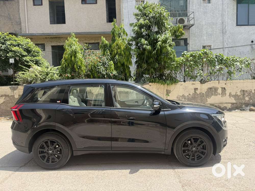 Mahindra Xuv700 2.0 Ax 7 Petrol At Luxury Pack Str, 2024, Petrol
