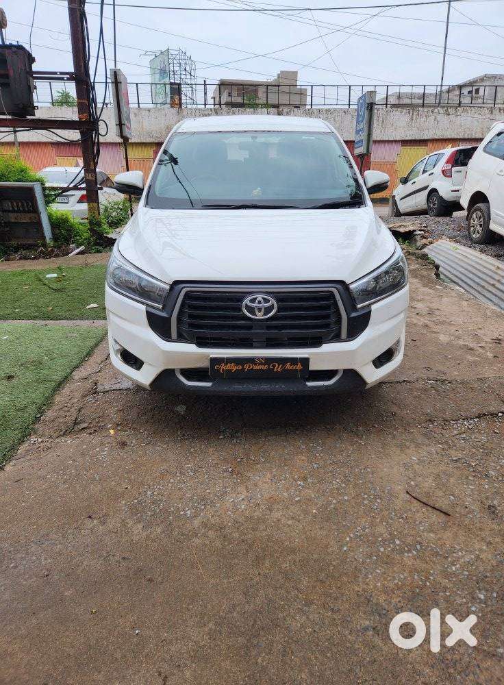 Toyota Innova Crysta 2.4 G Mt, 2024, Diesel