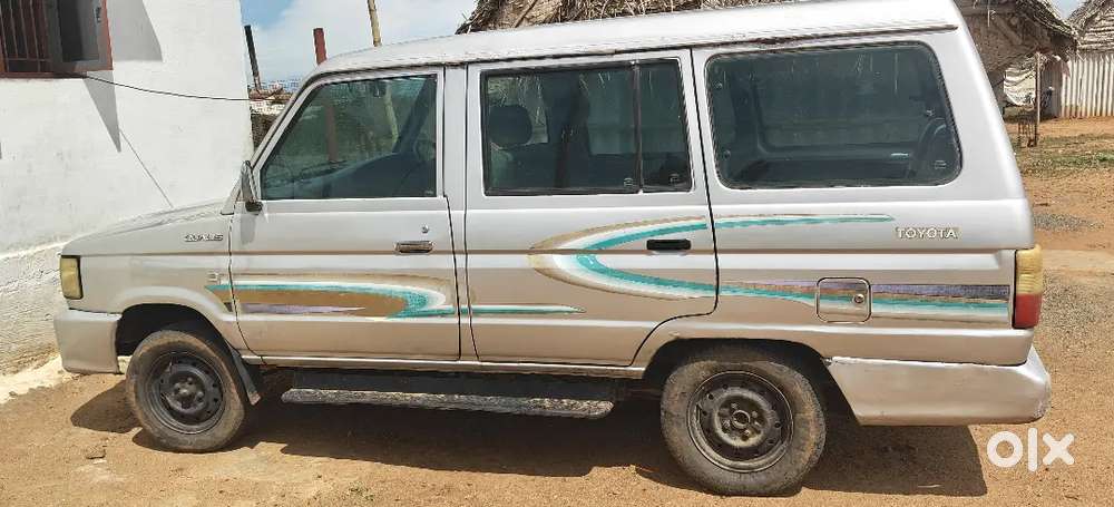 Toyota Qualis 2003 Diesel Good Condition.