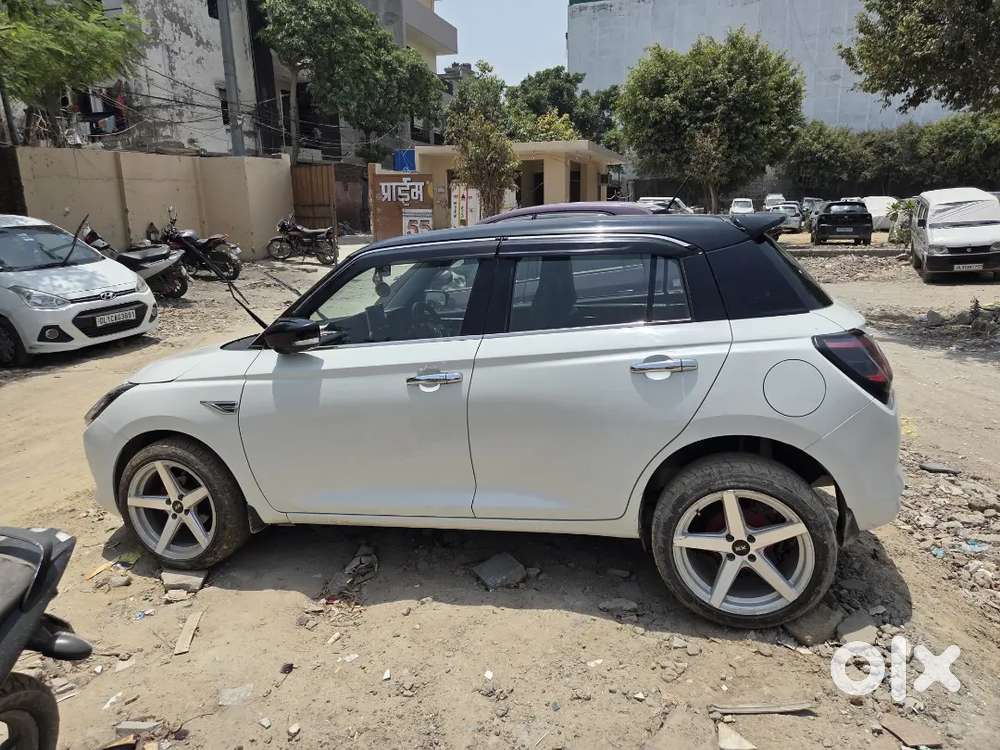 Maruti Suzuki New-gen Swift 2024 Petrol 11000 Km Driven