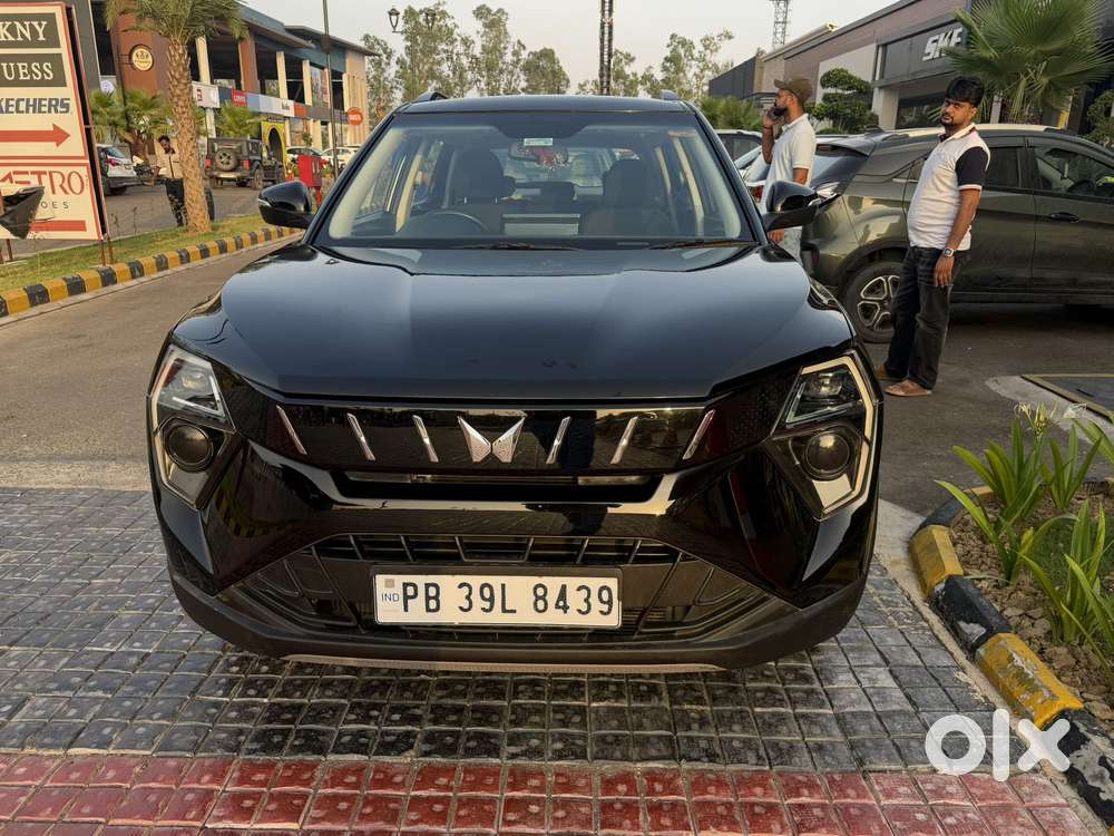 Mahindra Xuv 3xo Ax5 1.5 Diesel Autoshift Plus, 2024, Diesel
