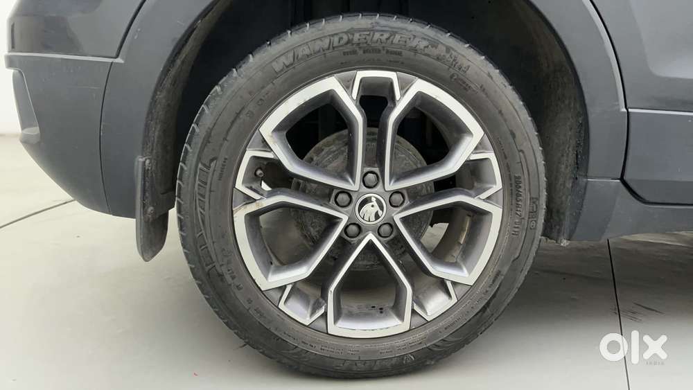 Skoda Kushaq Style 1.0l Tsi At, 2022, Petrol